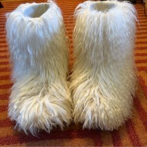 RARE & LIKE NEW! Ugg Fluff Momma Mama Mongolian Lamb Shearling Sheepskin Boots 8